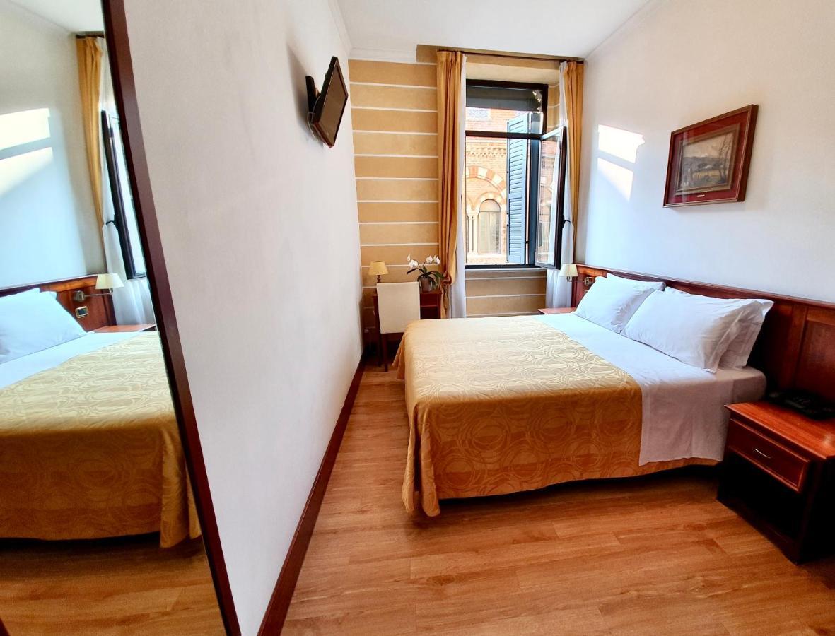 Hotel Aurora Verona Bagian luar foto