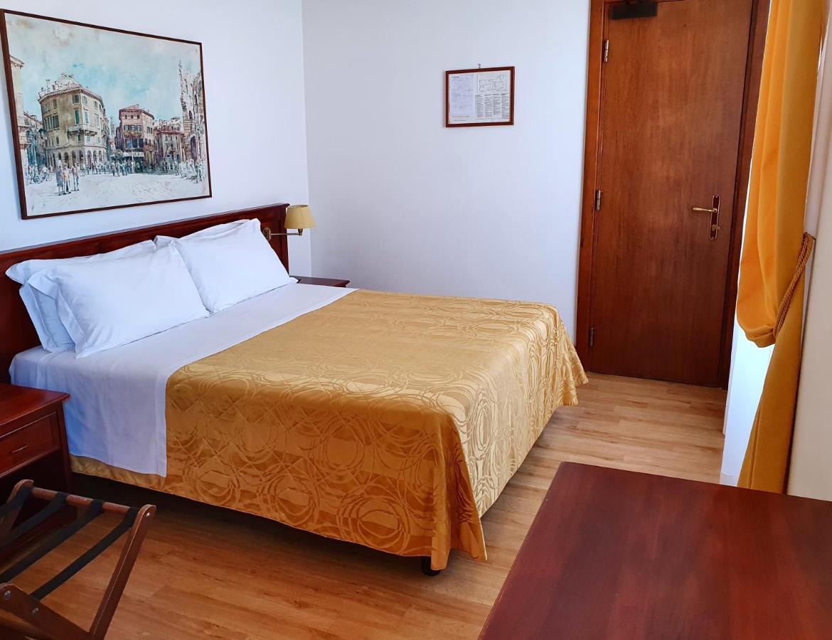 Hotel Aurora Verona Bagian luar foto