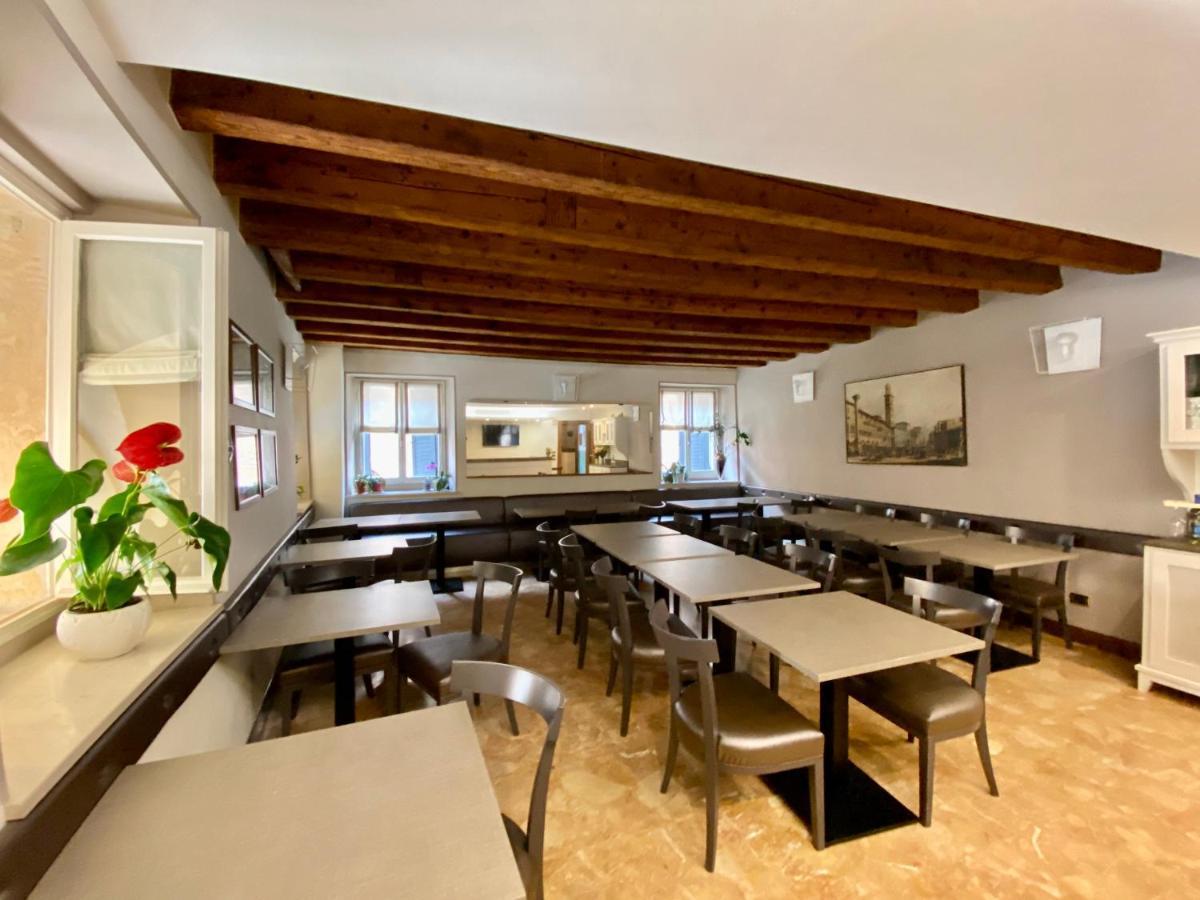 Hotel Aurora Verona Bagian luar foto